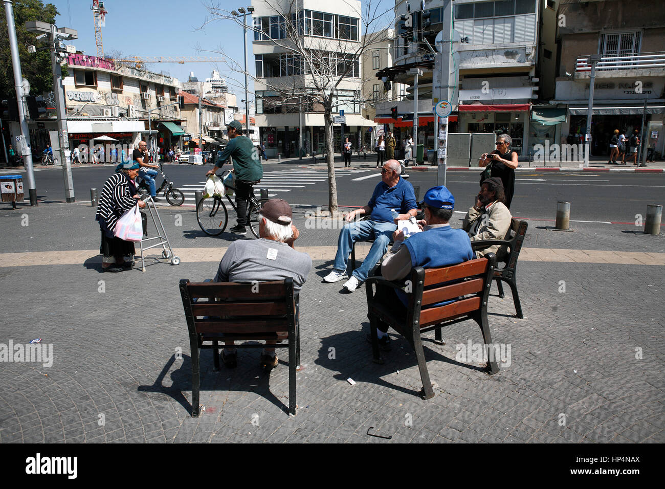 Intersection de la rue Allenby à proximité marché de Carmel, Tel Aviv, Israël Banque D'Images