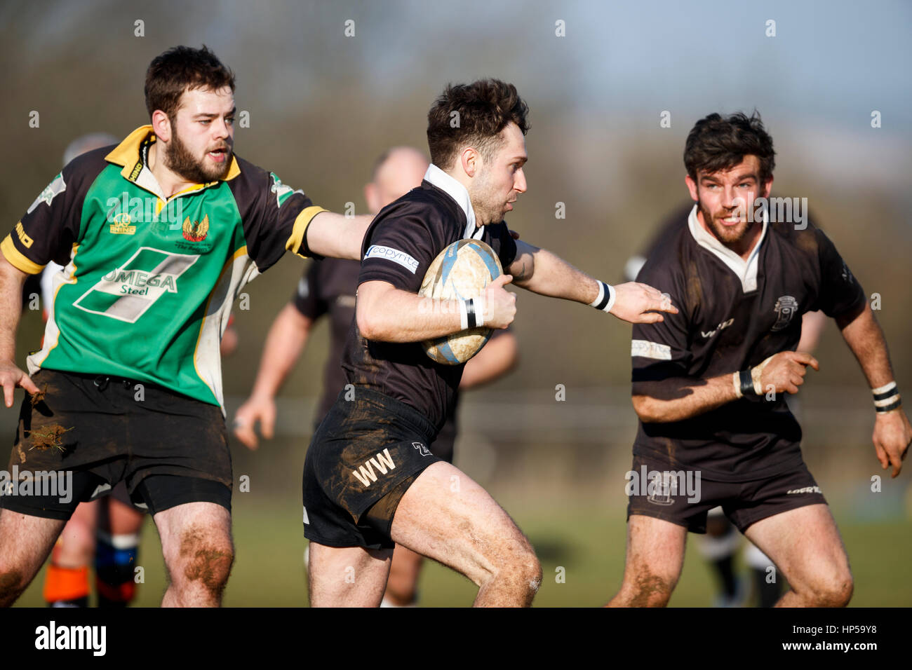 Nord du Dorset RFC RFC Wimborne vs XV 2e 2e XV. Samedi, 18 février 2017 - Gillingham, Dorset, Angleterre. Wimborne player échapper s'attaquer. Banque D'Images