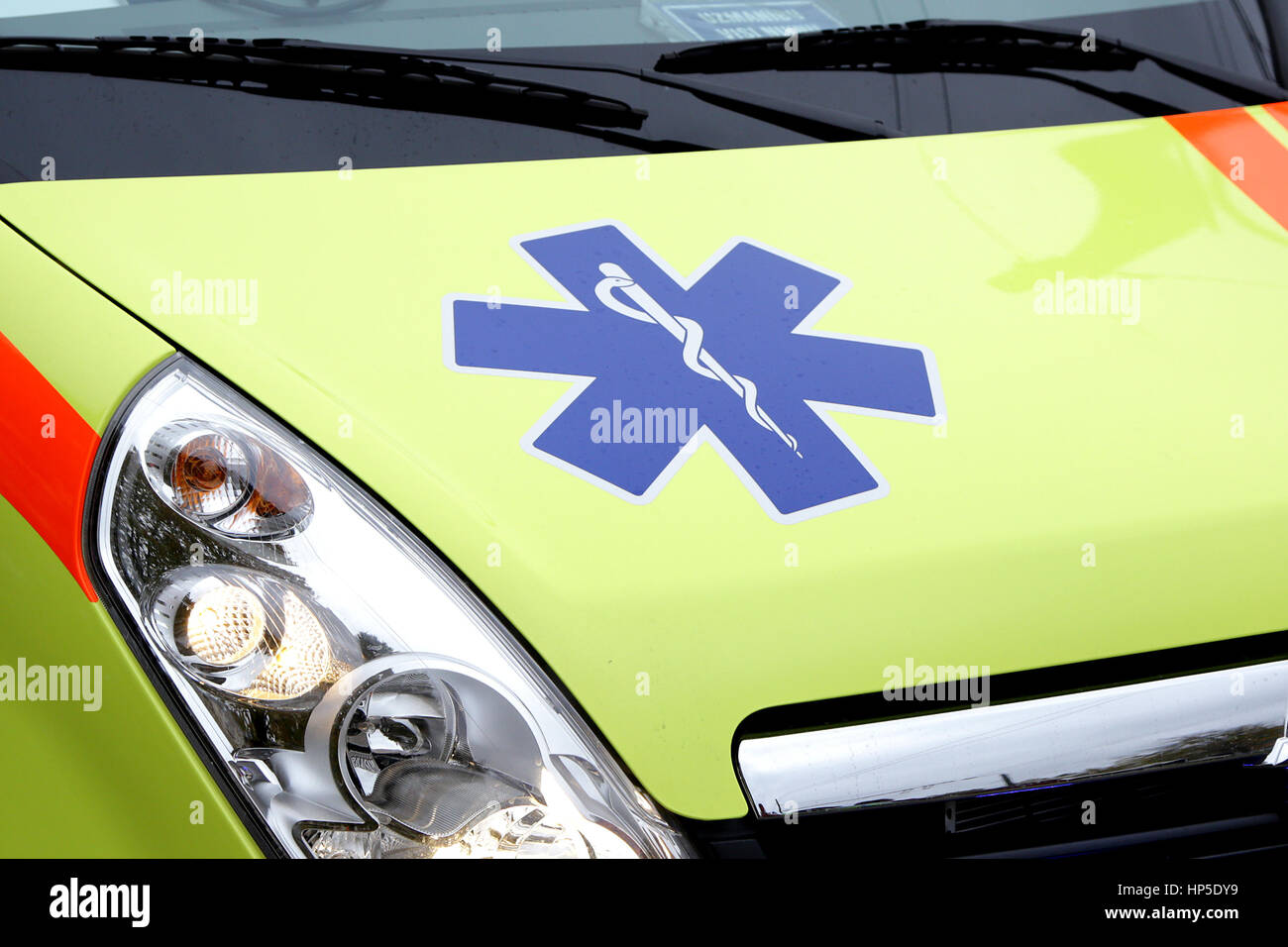 Mini-fourgonnette d'urgence réanimation ambulance Banque D'Images