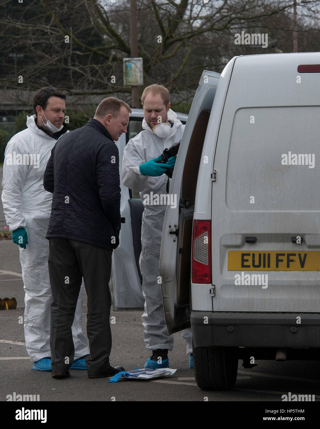 Brentwood, Essex, 19 février 2017 ; les agents de scène de crime à la Brentwood Centre après un grave incident à la suite d'un match de boxe Crédit : Ian Davidson/Alamy Live News Banque D'Images