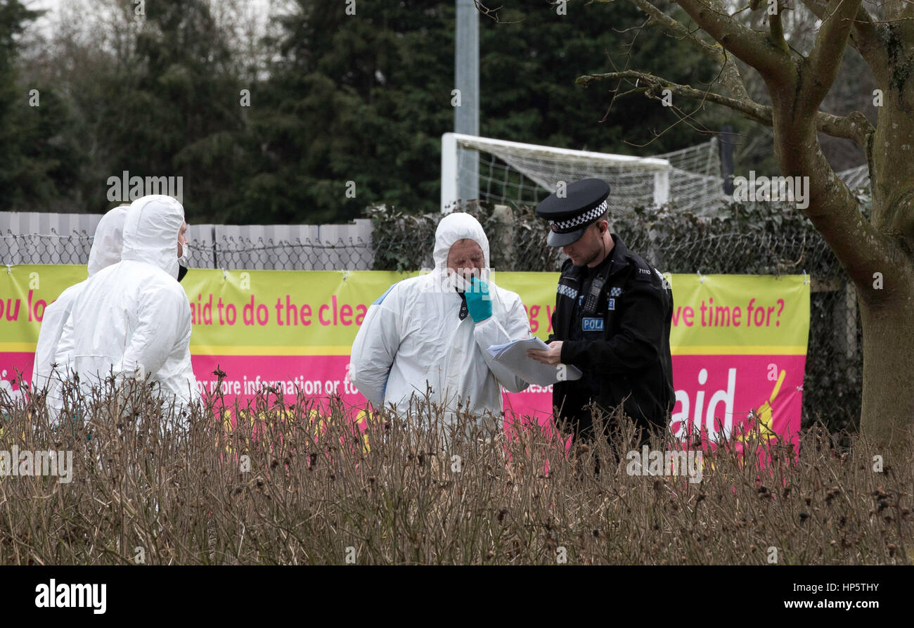 Brentwood, Essex, 19 février 2017 ; les agents de scène de crime à la Brentwood Centre après un grave incident à la suite d'un match de boxe Crédit : Ian Davidson/Alamy Live News Banque D'Images