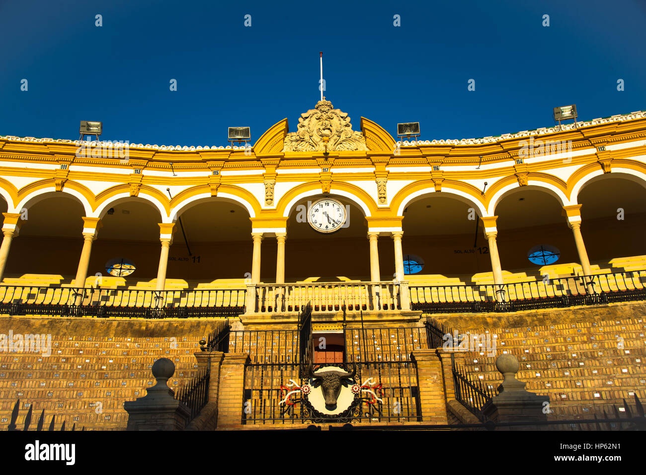 La célèbre place de corrida à Séville, Espagne Banque D'Images