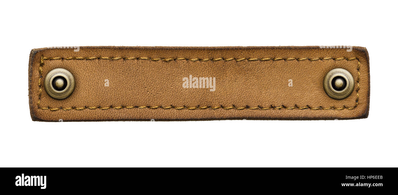 Étiquette de jean en cuir blanc. Tag long isolé avec rivets. Banque D'Images
