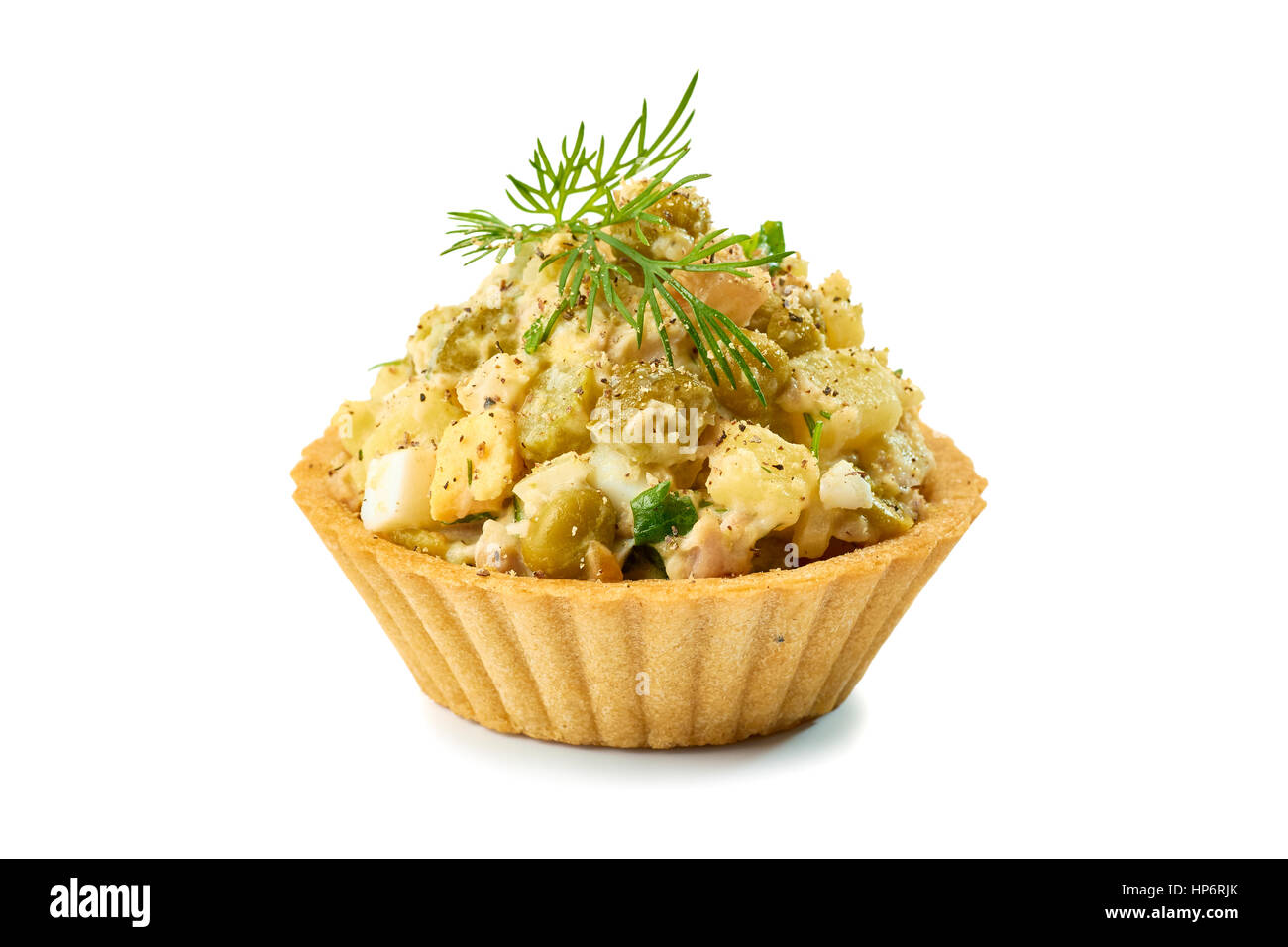 Salade de jambon avec tartelette sur blanc Banque D'Images