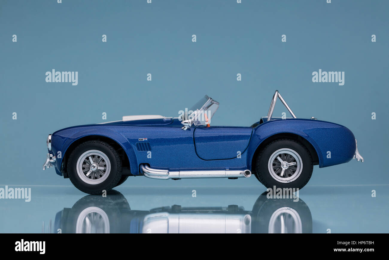 1965 Shelby Cobra, AC Cobra diecast model car. Banque D'Images