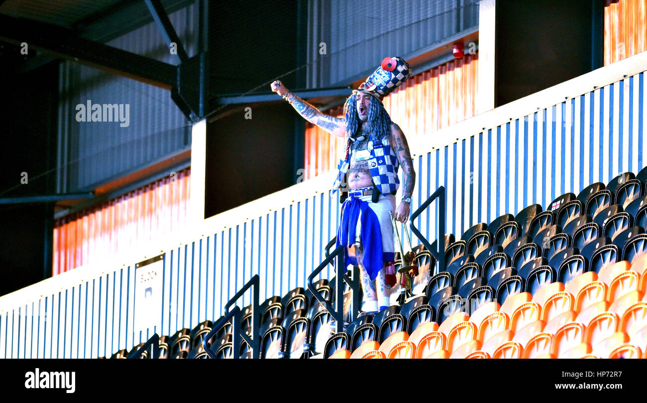 John Portsmouth, fan du club de football de Portsmouth, Westwood, lors du match Sky Bet League 2 entre Barnett et Portsmouth au stade Hive à Londres. 18 février 2017. Usage éditorial uniquement. Pas de merchandising. Pour les images de football, les restrictions FA et Premier League s'appliquent inc. Aucune utilisation Internet/mobile sans licence FAPL - pour plus de détails, contactez football Dataco Banque D'Images
