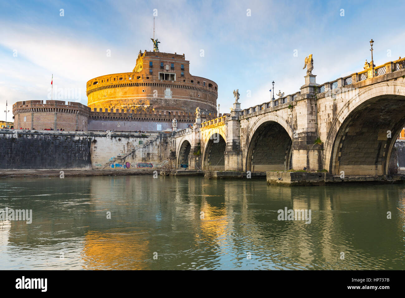 Château Saint Angel et pont sur le Tibre à Rome, Italie. Banque D'Images