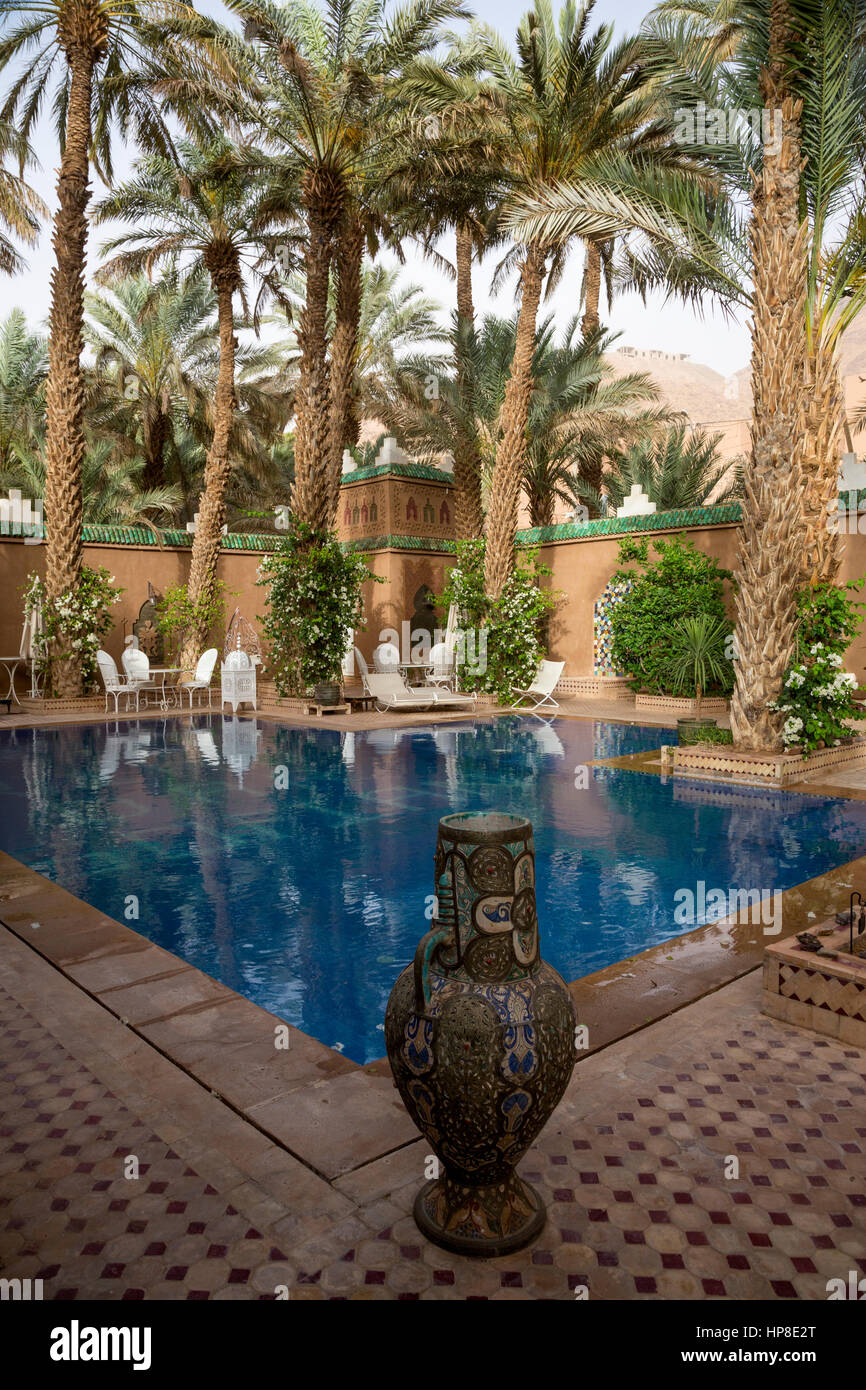 Zagora, Maroc. Hôtel Riad Dar Soufian Piscine. Banque D'Images