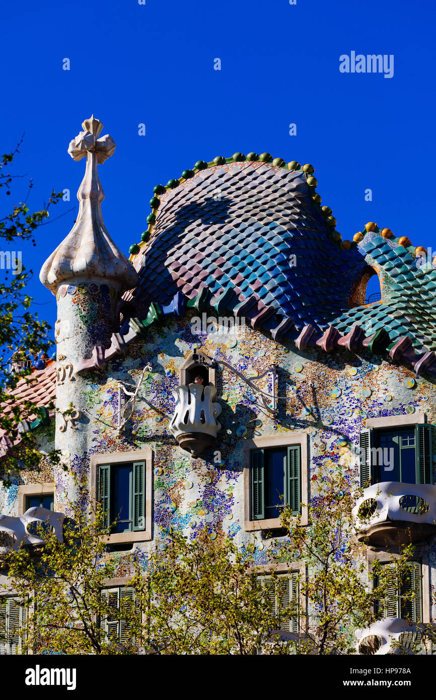 Casa Batlo, Barcelone, Espagne, à l'extérieur plus de détails. Bâtiment conçu par l'architecte moderniste Antonio Gaudi Banque D'Images