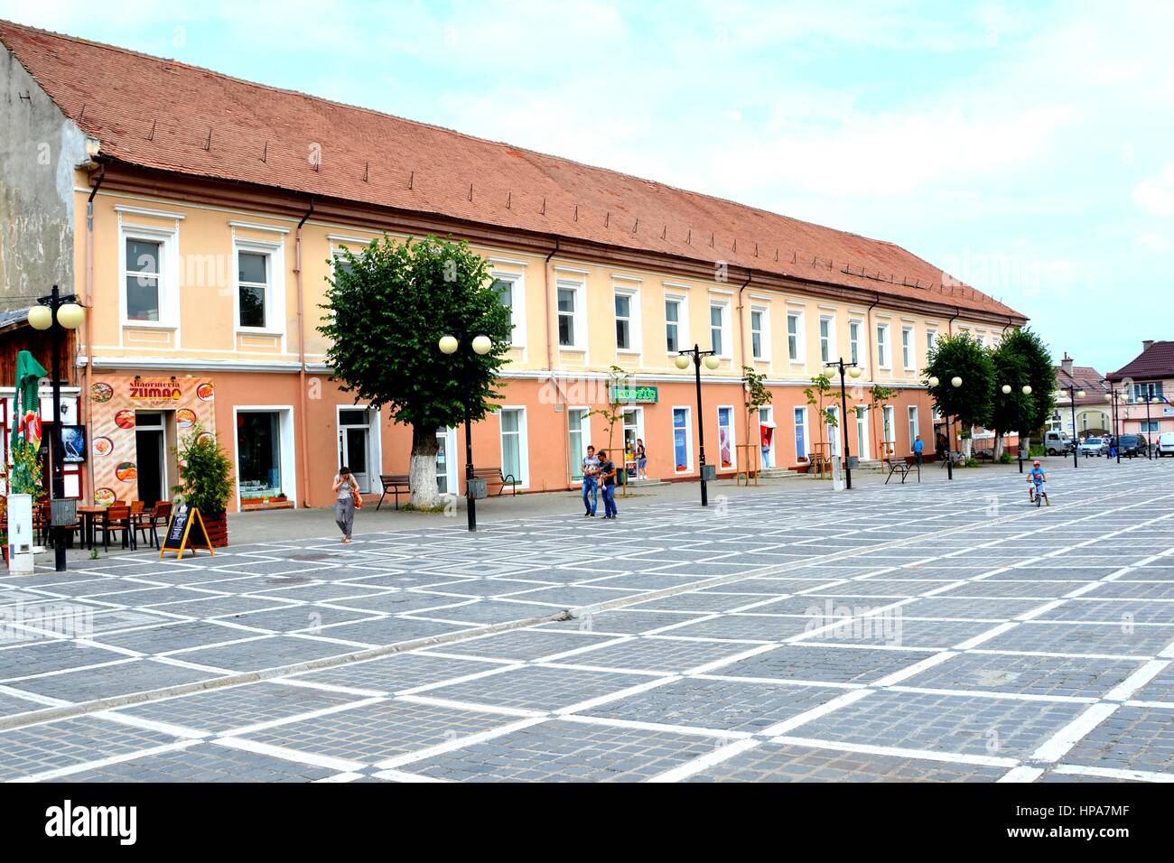 Paysage urbain typique dans le village Brasov, en Transylvanie Banque D'Images