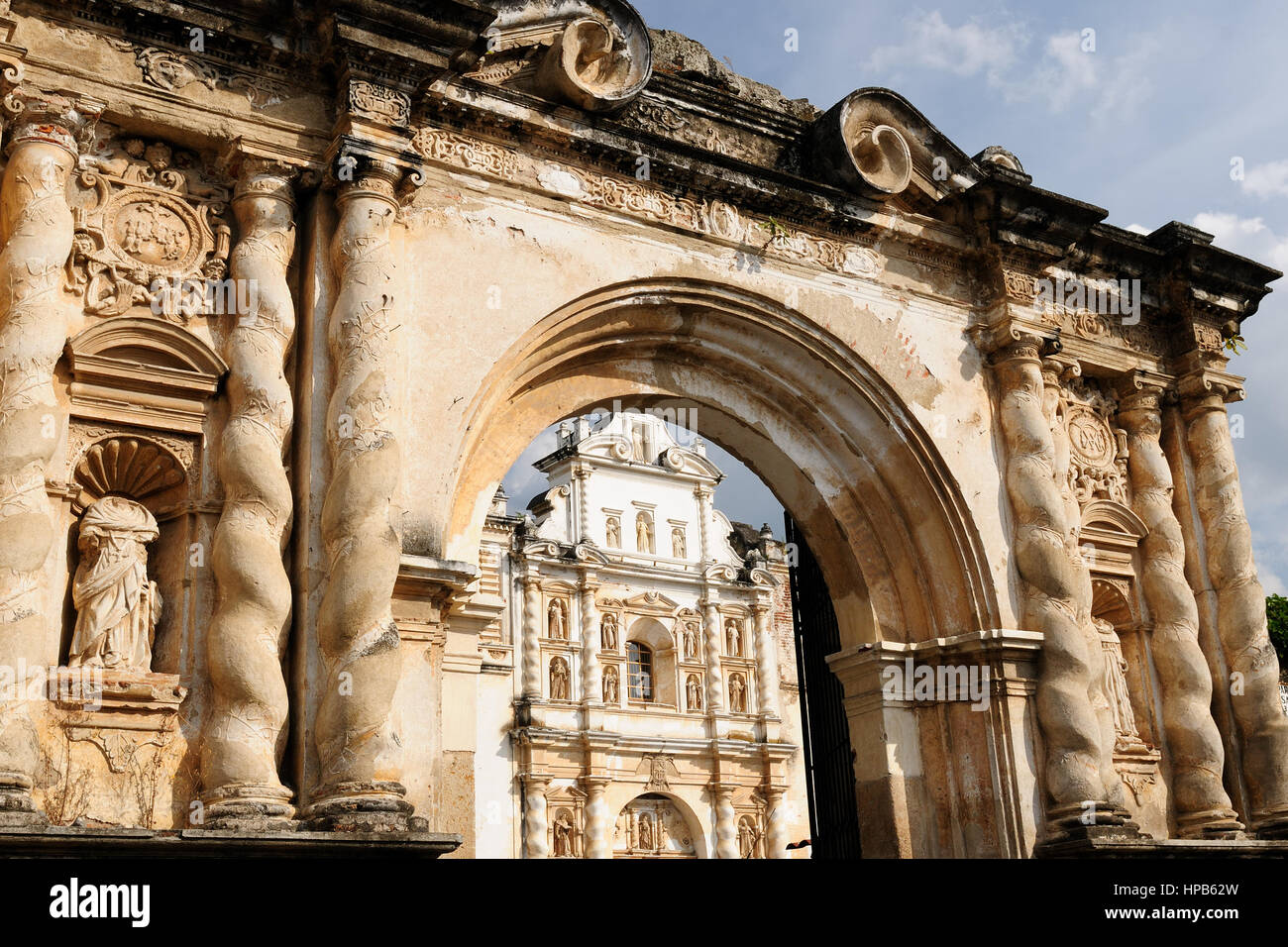 Cathédrale détruite au cours d'un séisme dans la région de la ville d'Antigua au Guatemala, Amérique Centrale Banque D'Images