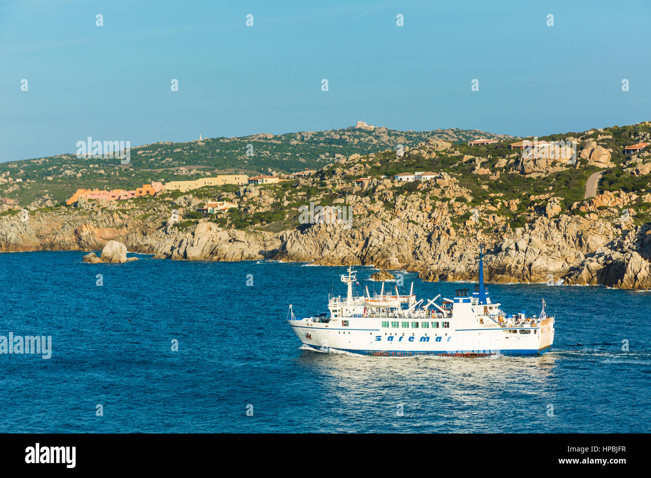 Saremar bateau navigue de Santa Teresa di Gallura, Sardaigne Italie du nord de l'île Corse Bonifaccio Banque D'Images
