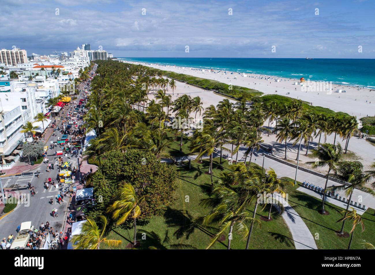 Miami Beach Florida,Ocean Drive,week-end art déco,festival,Lummus Park,Océan Atlantique,hôtels,aérien depuis la vue ci-dessus,plage publique,eau,FL17011 Banque D'Images