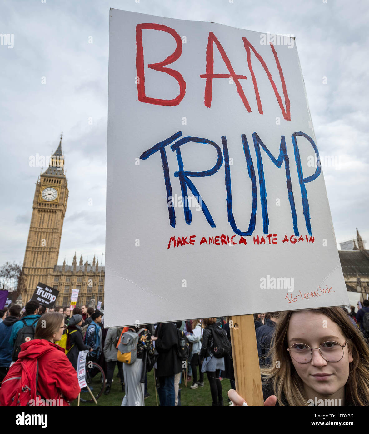 Londres, Royaume-Uni. 20 Février, 2017. Anti-Trump manifestations à Westminster comme députés débat au Parlement que le Président Donald Trump devraient bénéficier d'une visite d'Etat en Grande-Bretagne © Guy Josse/Alamy Live News Banque D'Images