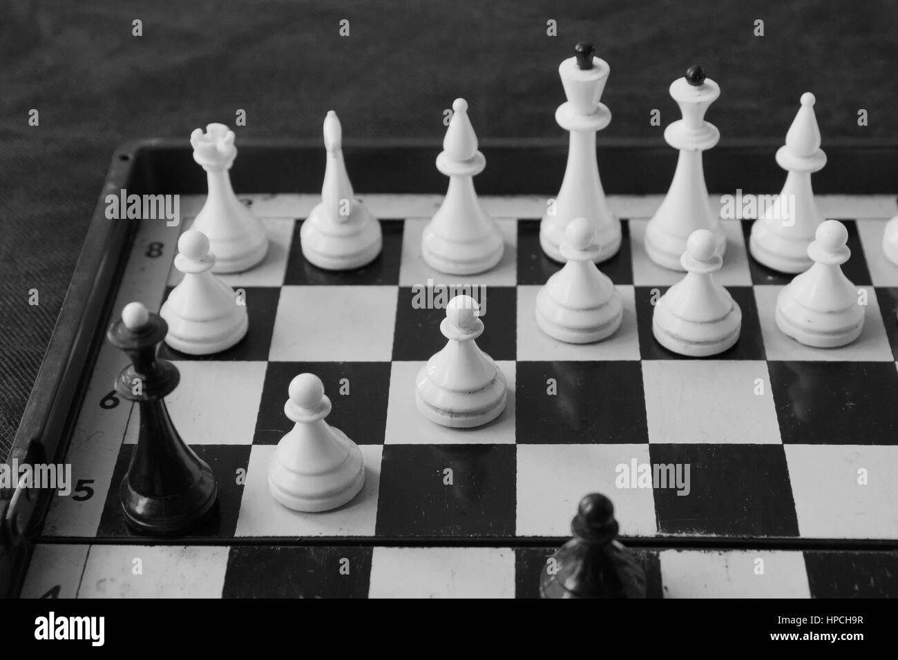 Le jeu d'échecs. La combinaison des droits de l'enfant en mathématiques. Banque D'Images