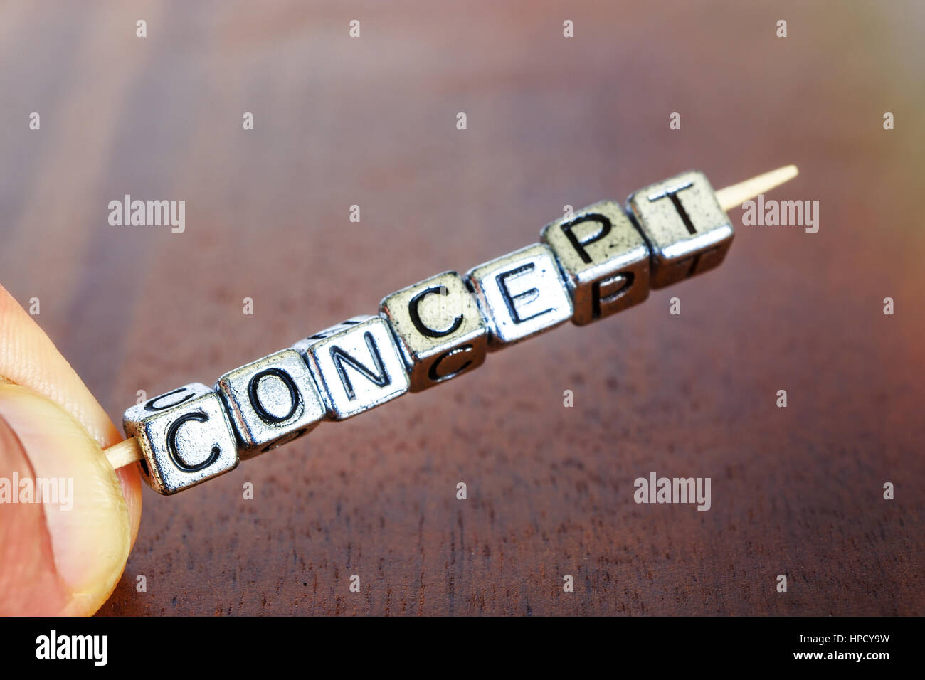 Business marketing concept lettres sur un bureau en bois précieux Banque D'Images