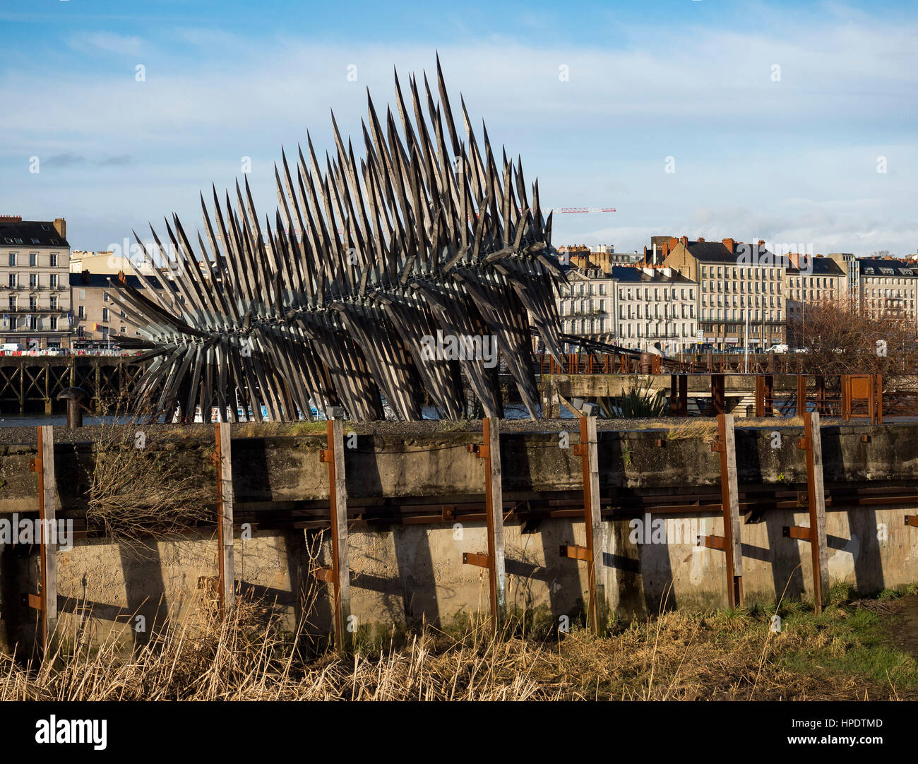 Sculpture 'Résolution des forces en présence" de Vincent Mauger, Cité des chantiers, ile de Nantes, Nantes, France. Banque D'Images