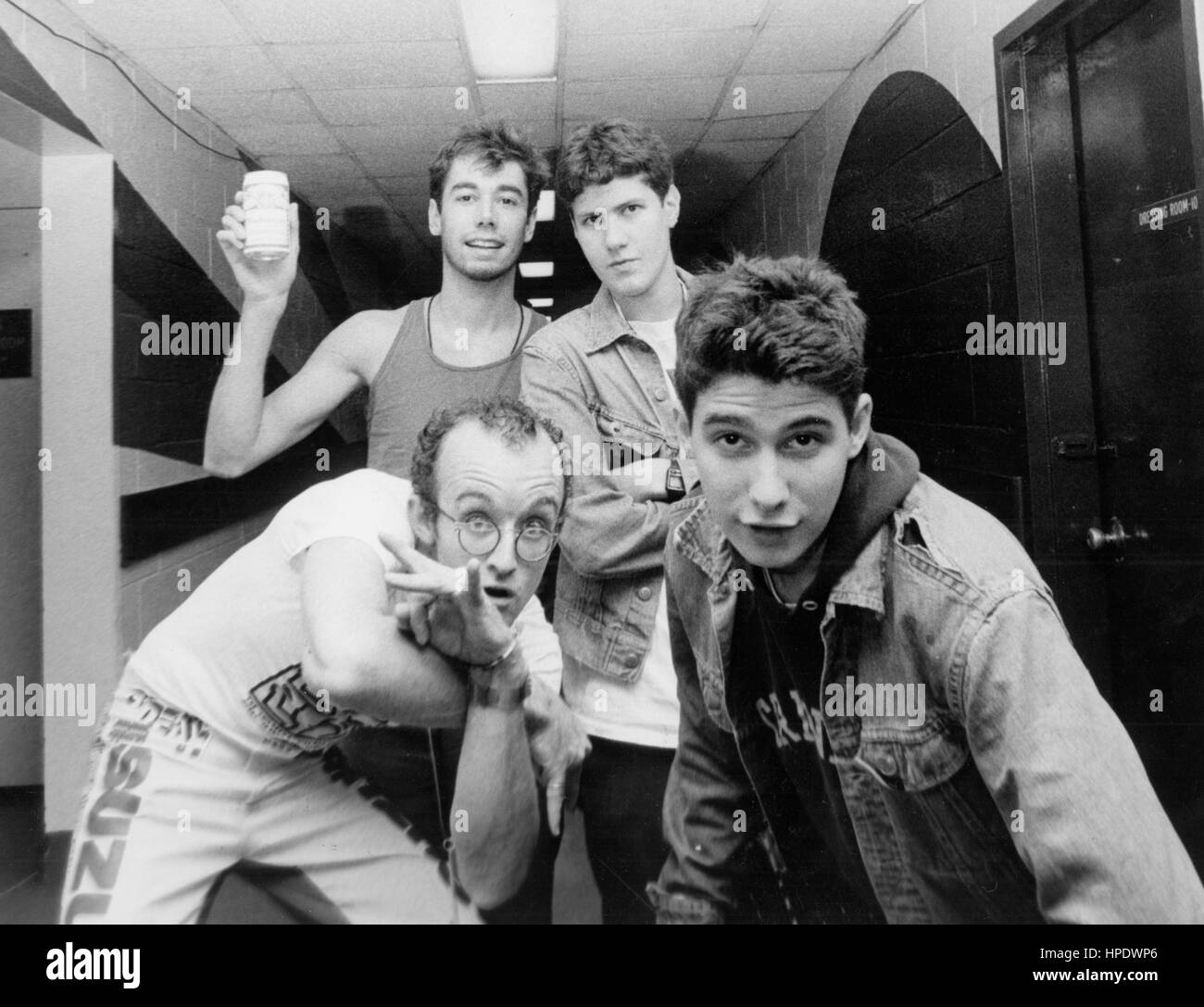 Keith Haring & les Beastie Boys en photo au Madison Square Garden de New York en juillet 1985. Banque D'Images