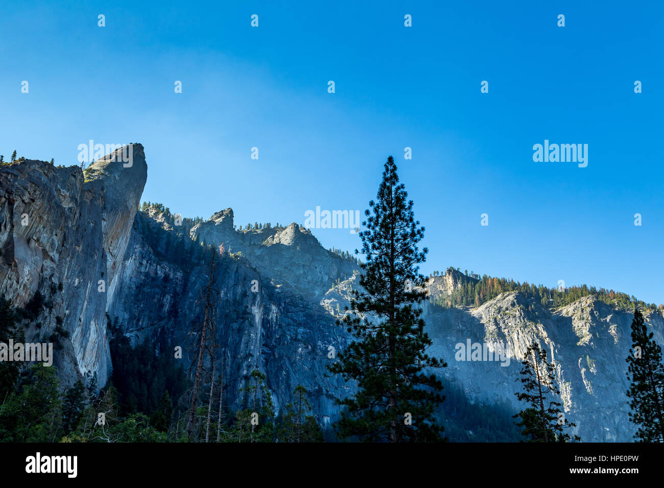 La Tour De Pise en Yosemite National Park est une destination populaire pour les grimpeurs. Il est situé à l'ouest et adjacente à l'automne Bridalveil, sur la Banque D'Images