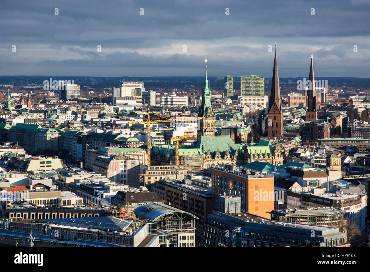 Hambourg (Allemagne) - Vue aérienne paysage urbain de la tour de saint'église Saint-Michel dans le quartier de Neustadt à Hambourg Banque D'Images