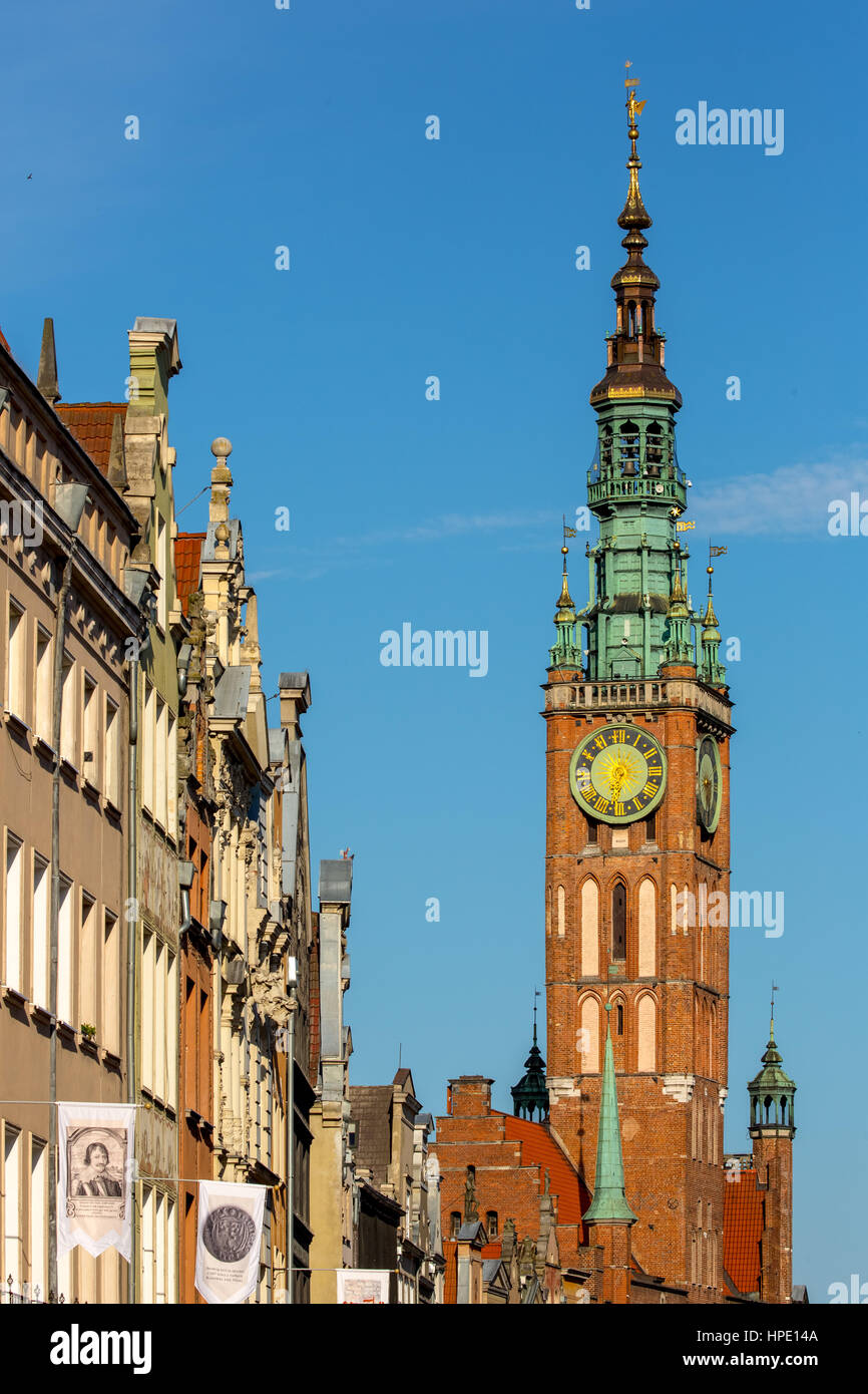Hôtel de ville et la tour de l'Hôtel de Ville, Langgasse, Gdańsk, Gdansk, en Voïvodie Pomorskie, Pologne, Banque D'Images