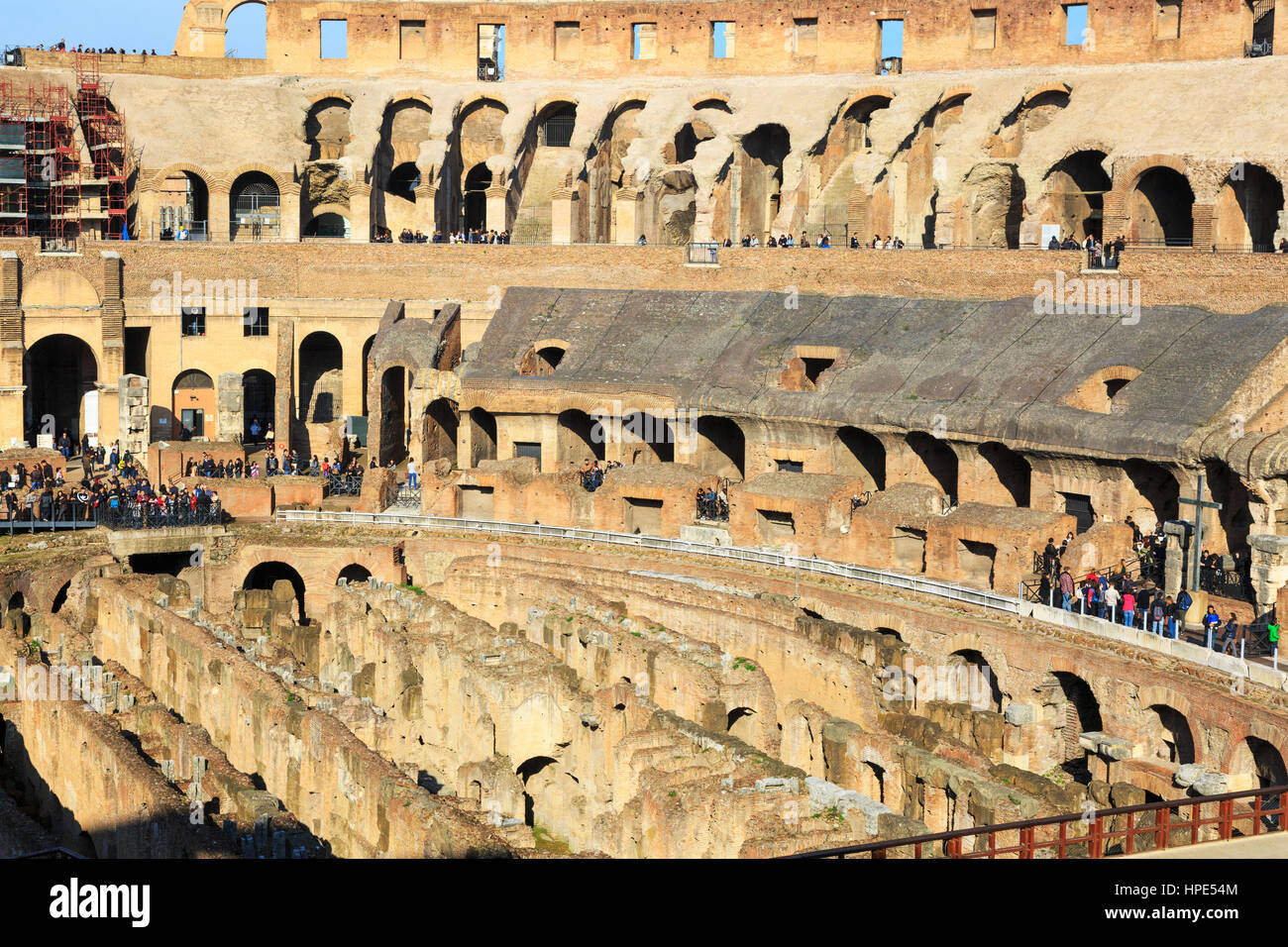 Intérieur du 1er siècle amphithéâtre Flaviam connu comme le Colisée, Rome, Italie Banque D'Images