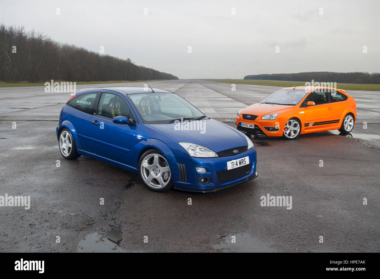 Blue Mk1 Ford Focus RS Mk2 orange et Focus ST Banque D'Images