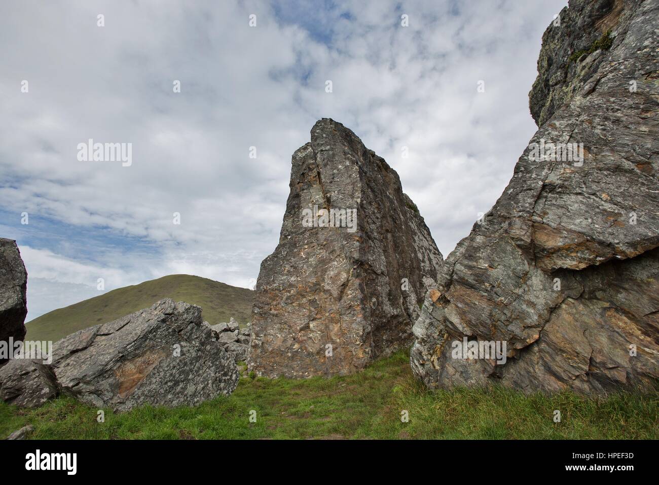 Les roches qui sont soupçonnés d'avoir été utilisé que des rayures rochers par les mammouths, sur la côte de Sonoma en Californie, aux États-Unis. Banque D'Images