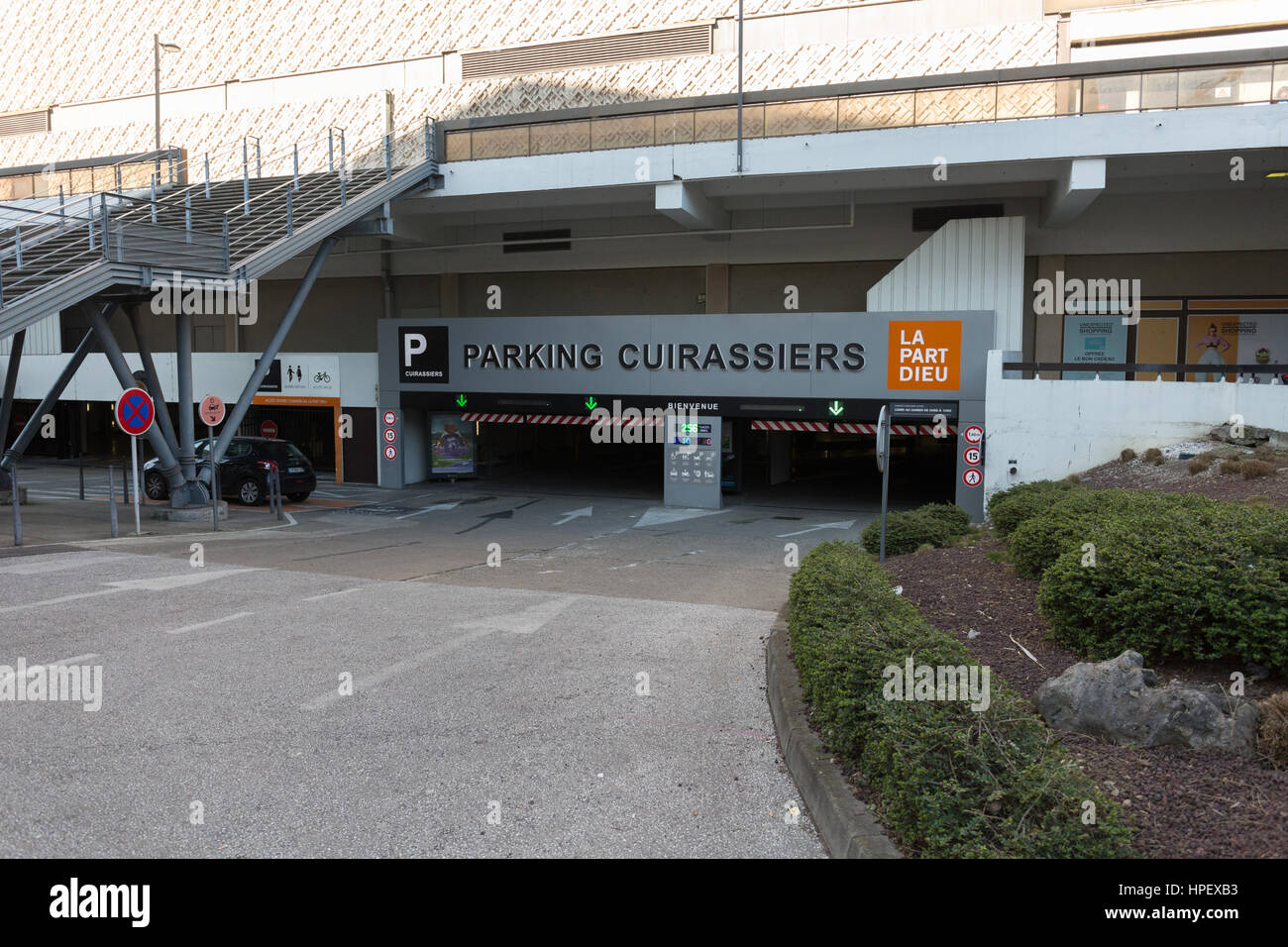 Cuirassiers Parking à la Part Dieu Lyon Photo Stock - Alamy