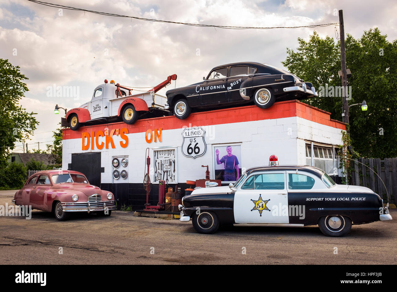 Joliet, Illinois, USA - 5 juillet 2014 : Dick's Towing roadside attraction dans la US Route 66 à Joliet, Illinois, États-Unis Banque D'Images