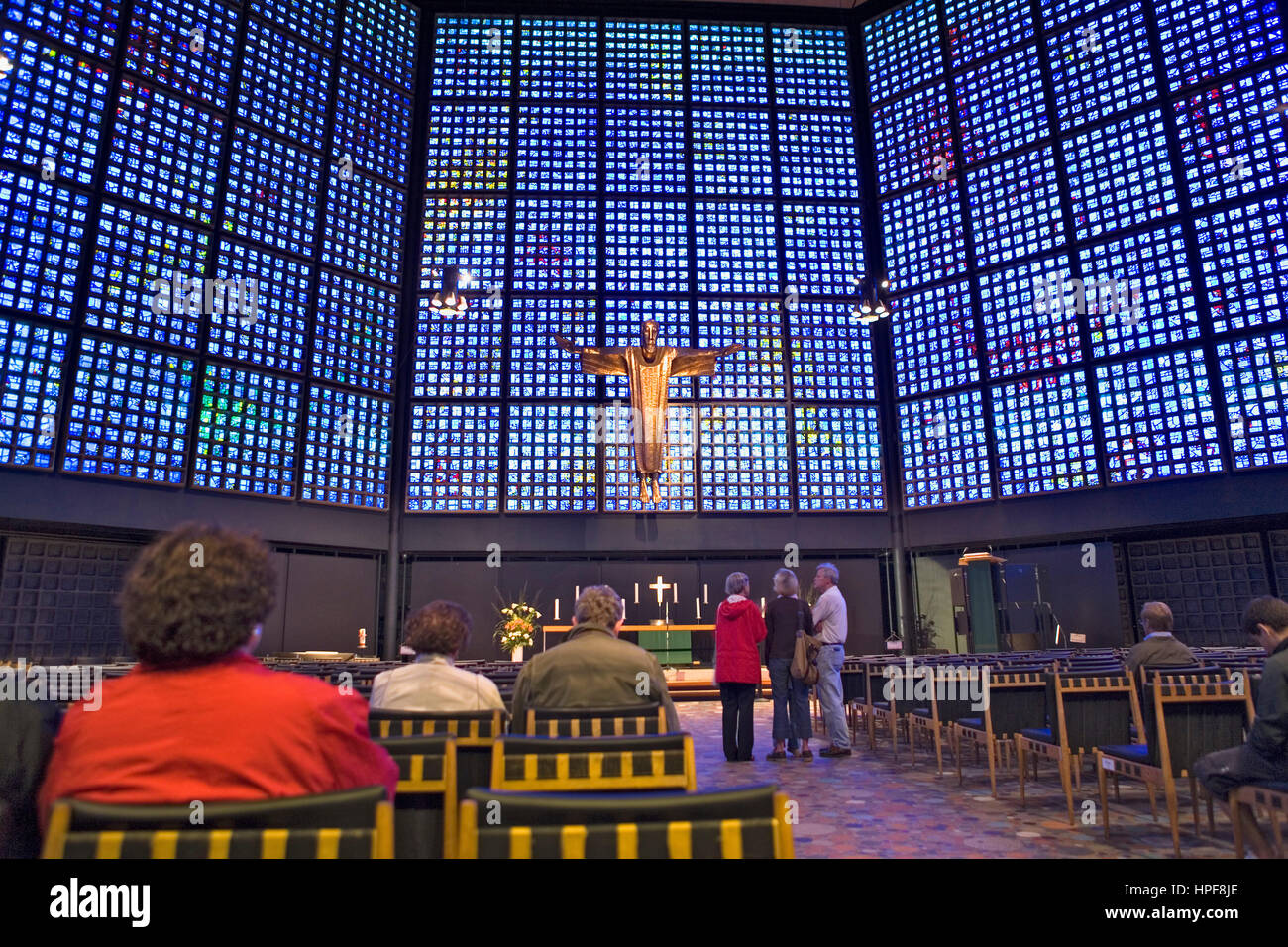Intérieur de l'église du Souvenir Empereur Guillaume (Gedachtniskirche) sur Kurfürstendamm, Berlin, Allemagne Banque D'Images