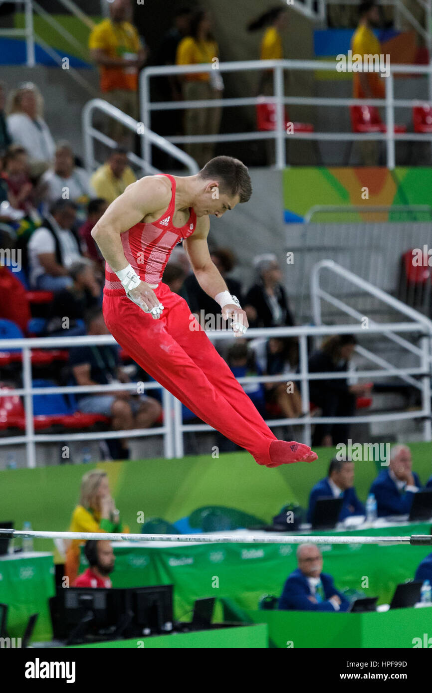 Rio de Janeiro, Brésil. 08 août 2016 Max Whitlock (GBR) effectue sur la barre horizontale au cours de l'équipe artistique du Hommes finale aux Jeux Olympiques d'été 2016 G Banque D'Images