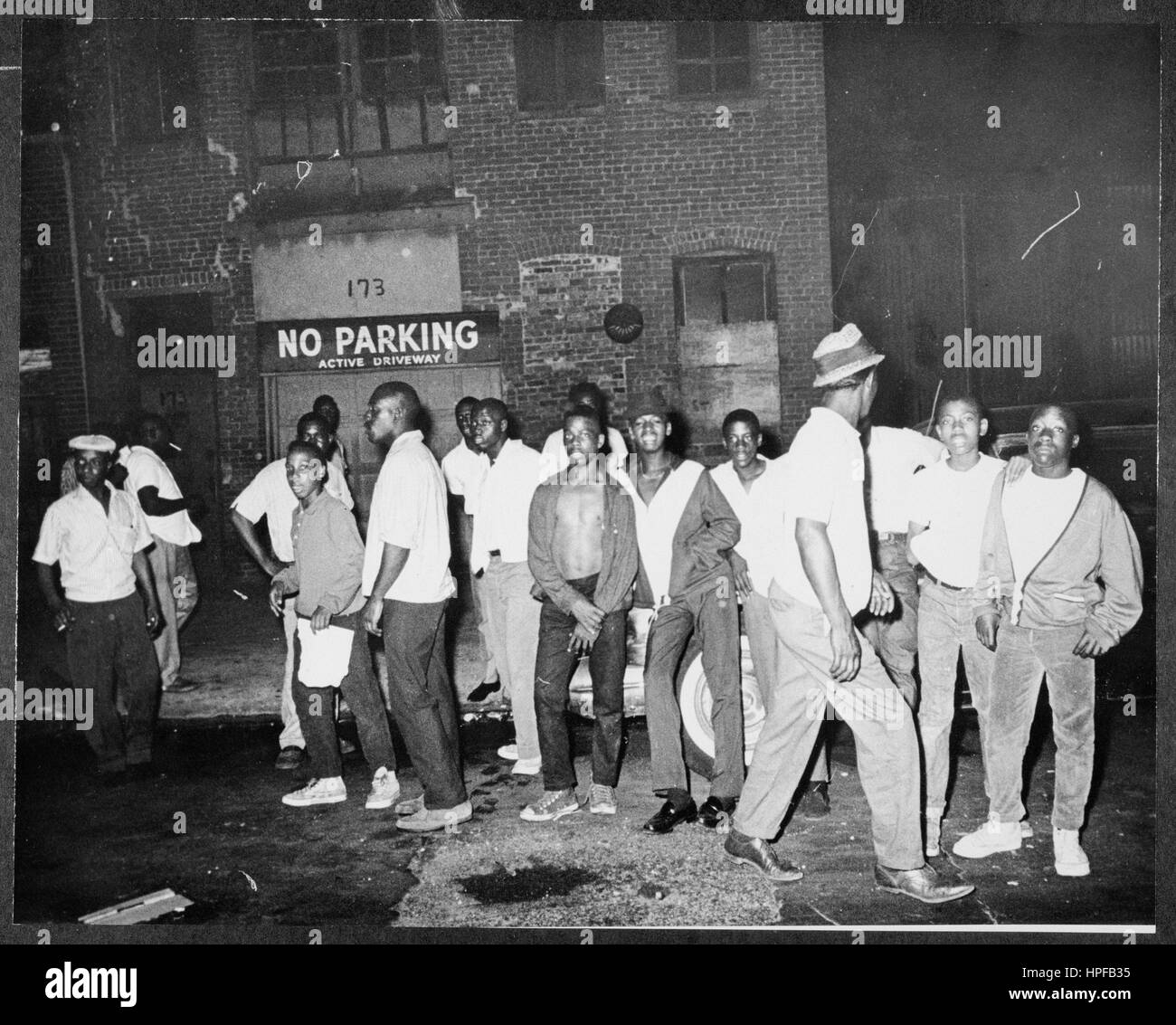 Scène de l'émeute du 16 au 22 juillet de Harlem, 1964, New York, NY, 07/1964. Banque D'Images