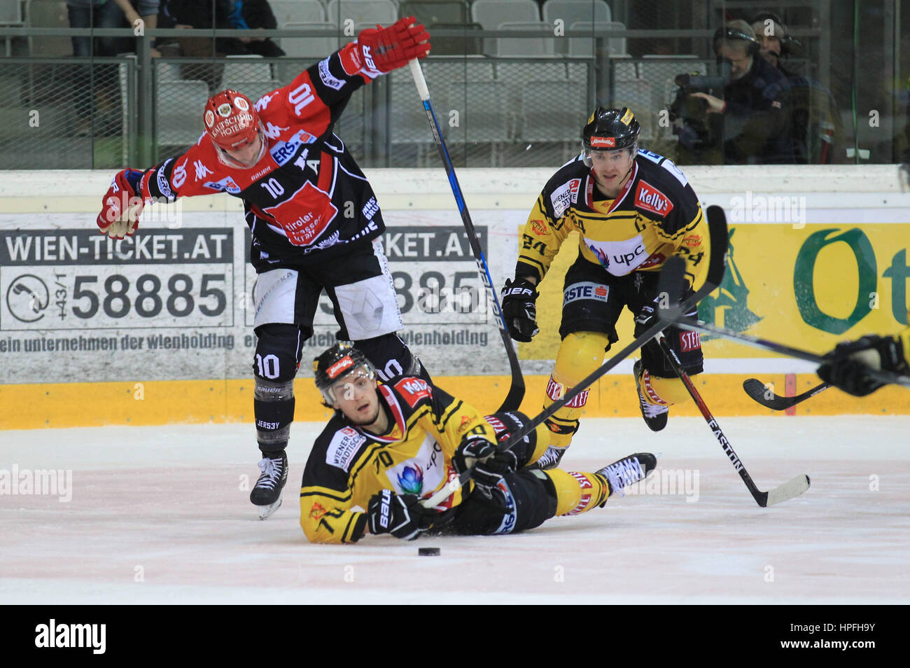 21.02.2017 Eishockey, Albert-Schultz-Halle, Wien, Vienne UPC EBEL capitales - HC TWK Innsbruck Benjamin, Nissner Patrick Moessmer, Jonathan Ferland, Photo : Cronos/Diener Banque D'Images