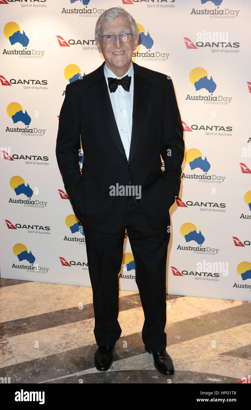 Sir Michael reçoit un Parkinson australien de l'année à l'Australie Qantas jour Dîner de gala et cérémonie de remise des prix simultanément avec l'Australia Day Foundation comprend : Sir Michael CBE Parkinson Où : London, Royaume-Uni Quand : 21 Jan 2017 Credit : Phil Lewis/WENN.com Banque D'Images