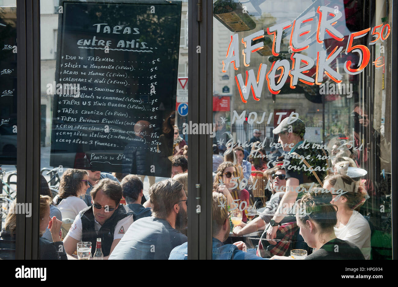 France, Paris (75), 3ème arrondissement de Paris, Le Marais, rue Dupetit Thouars, terrasse de café Banque D'Images