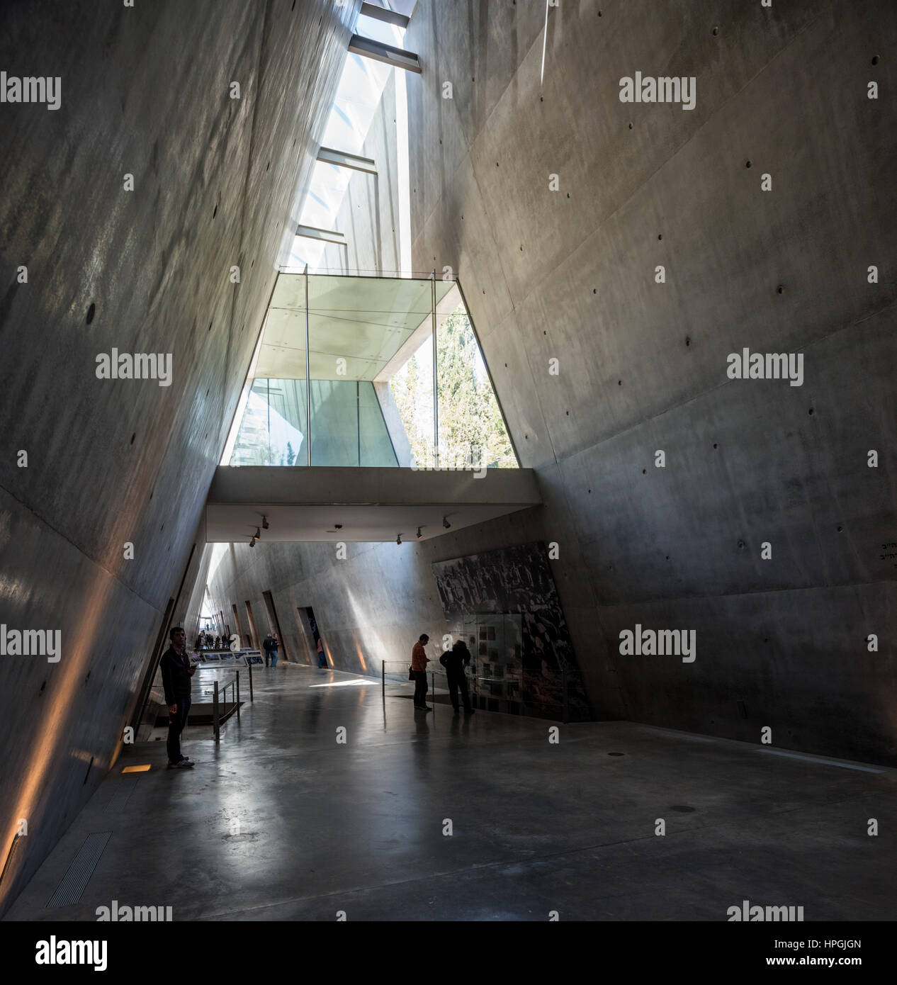 Israël, Jérusalem, Yad Vashem - l'Organisation mondiale de la mémoire de l'holocauste centre - vue intérieure Banque D'Images
