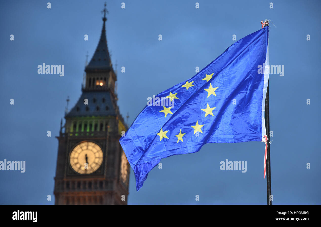 Drapeau européen battant devant les Maisons du Parlement, Anti-Trump,de protestation Place du Parlement,London.UK Banque D'Images