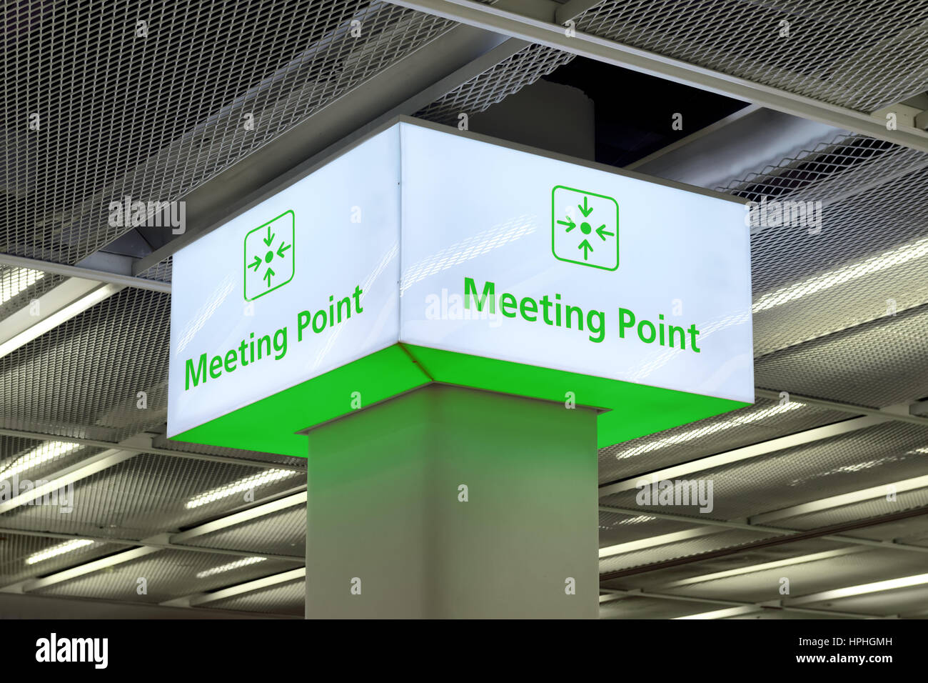 point rencontre jeunes airport