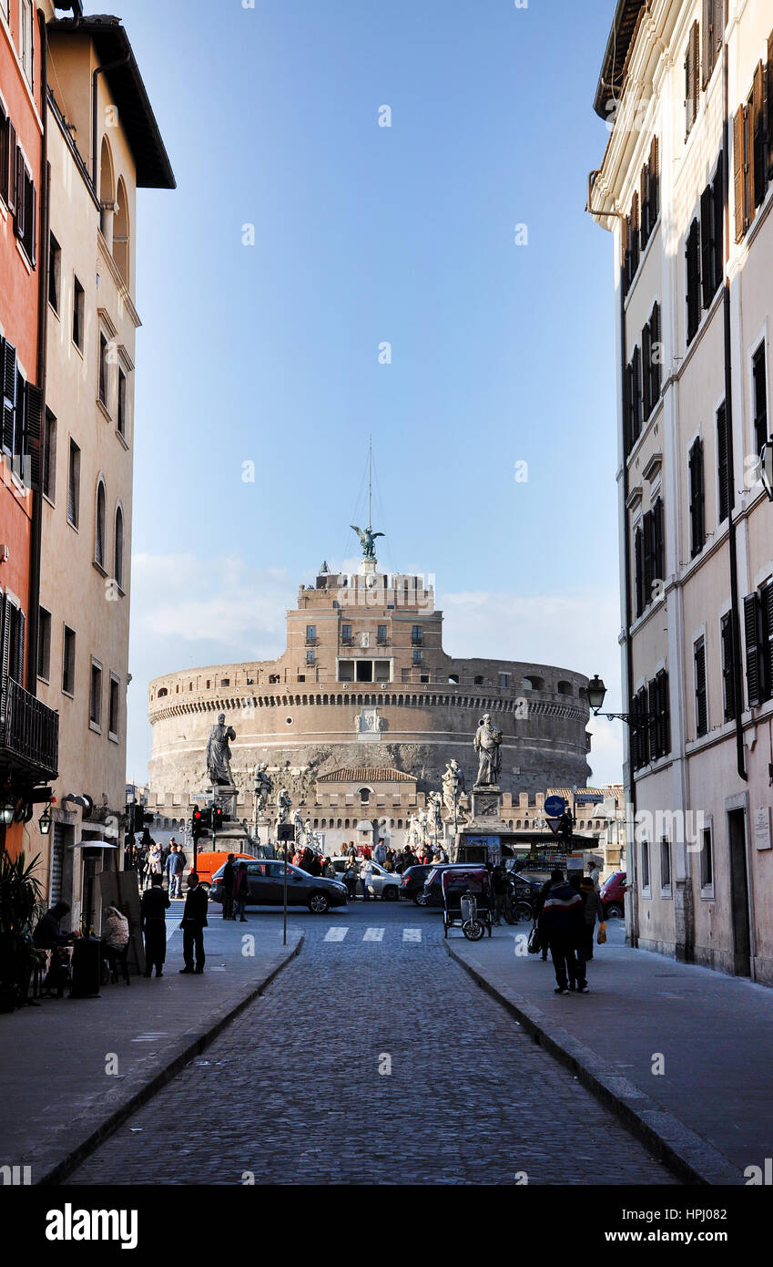 ROME, ITALIE - 13 mars 2016 : San Angelo Castle est l'un des principaux sites touristiques de Rome, et il a été construit comme le mausolée de l'empereur Hadrien dans le Banque D'Images