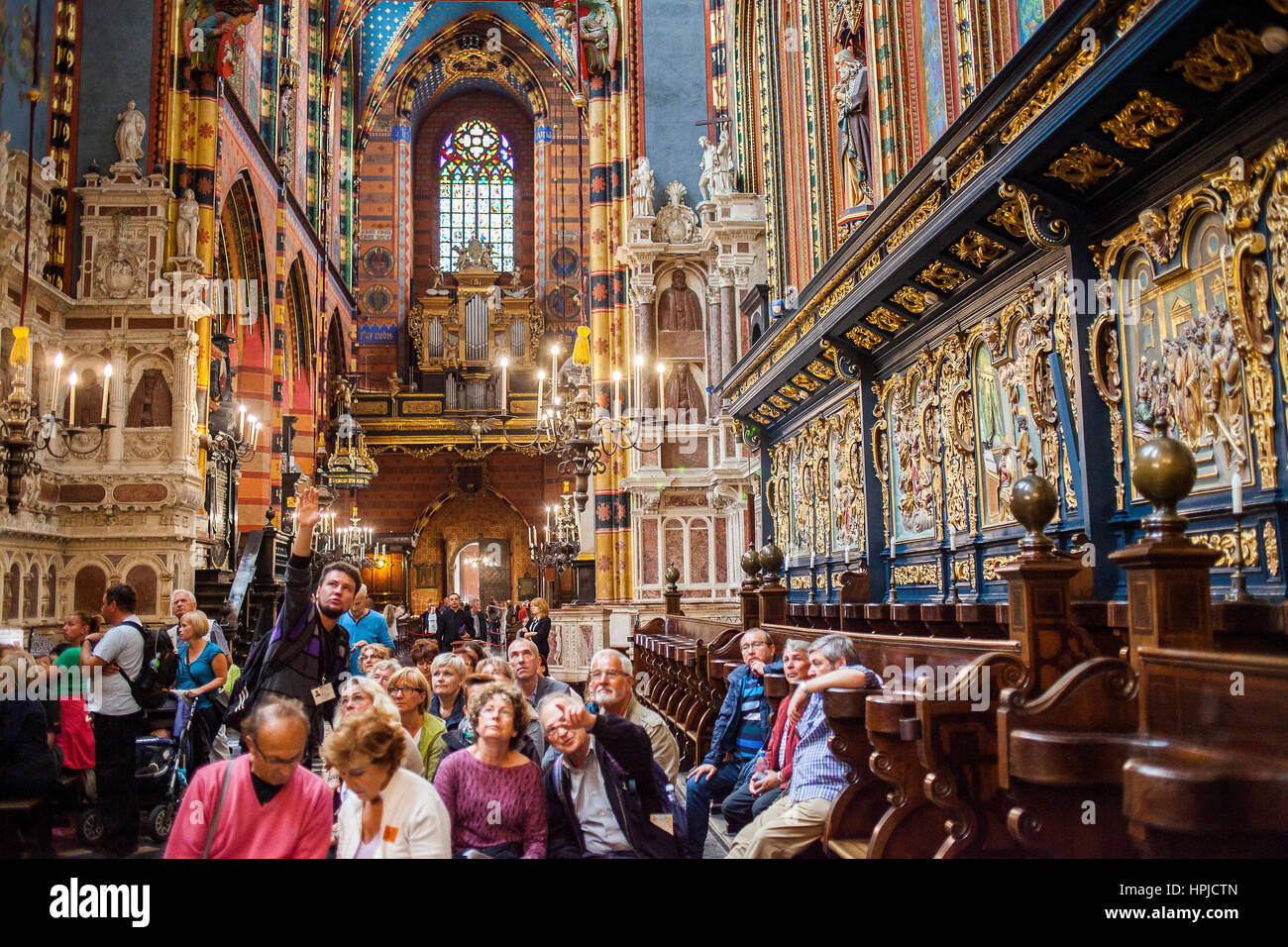 Intérieur de la Basilique Sainte-Marie, une église gothique en brique re-construit au 14ème siècle à l'origine construit au début du xiiie siècle, à proximité des principales M Banque D'Images