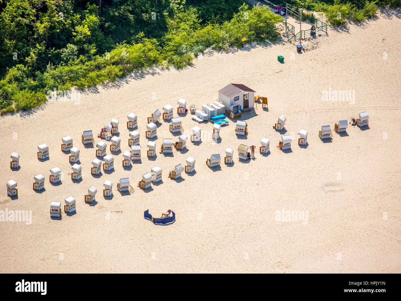 Sandstrand, Strandkörbe, Kołobrzeg, Ostseeküste,région, Województwo zachodniopomorskie, Polen Banque D'Images