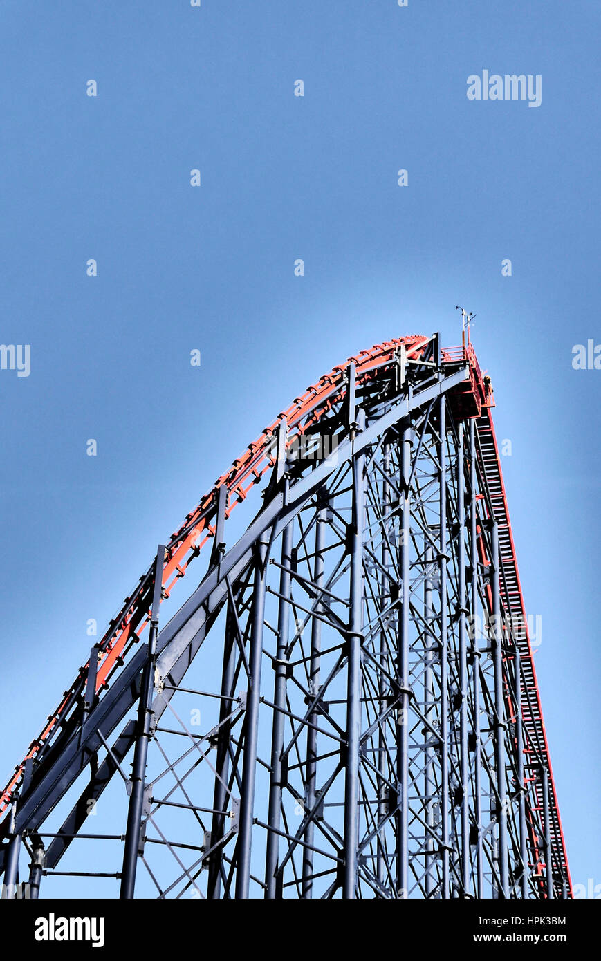Un grand roller coaster Blackpool, Royaume-Uni Banque D'Images