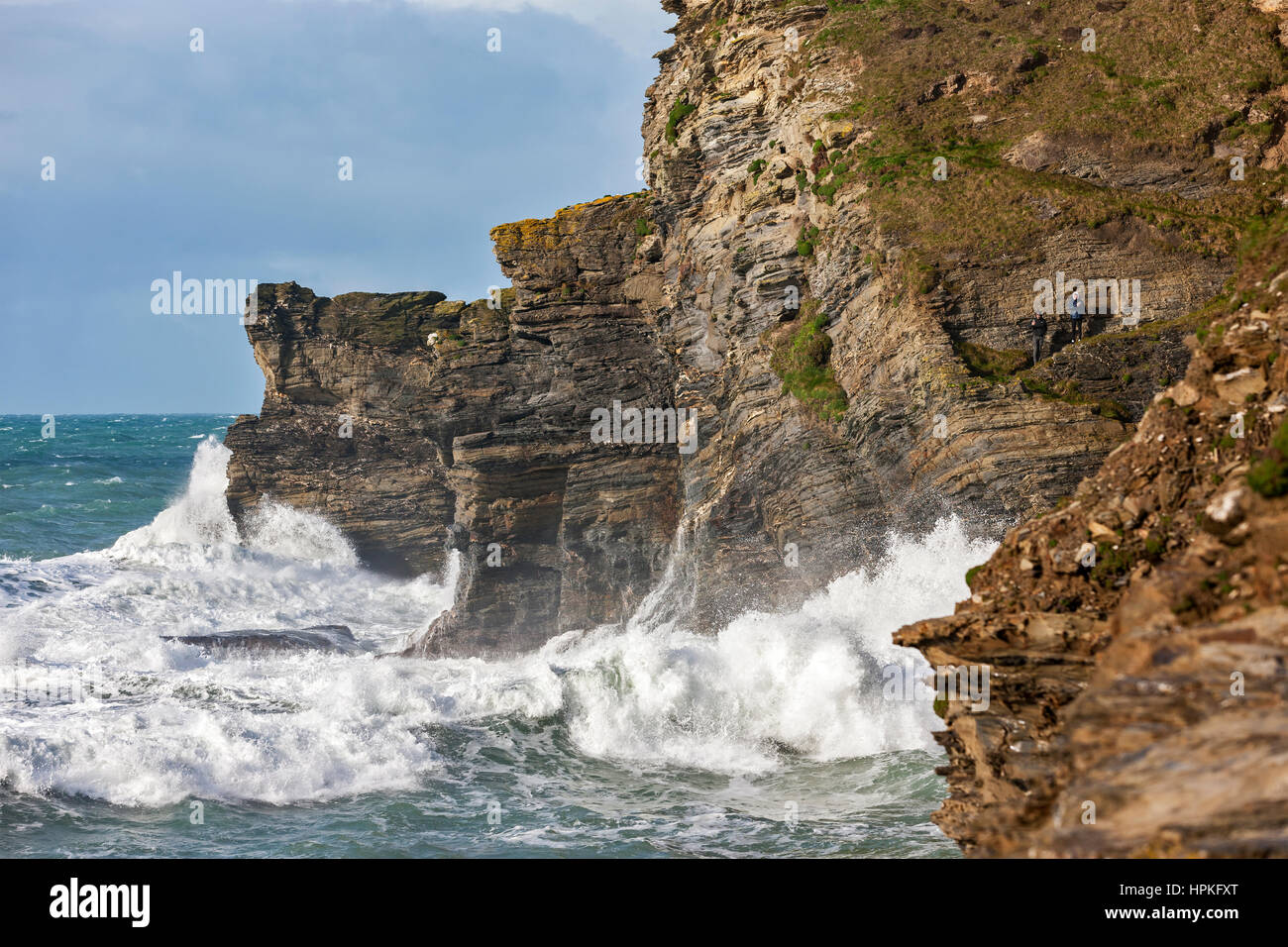 Portreath, Cornwall, UK. 23 février 2017. Extrémité sud de Doris tempête frappant la terre sur la côte nord des Cornouailles. Avec gust jusqu'à 60mph. Credit : Barry Bateman/Alamy Live News Banque D'Images