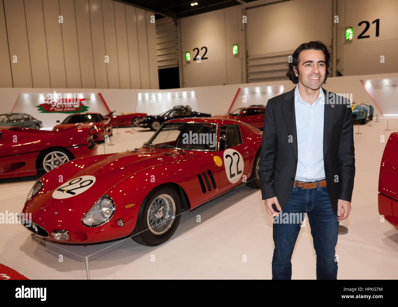 Dario Franchitti, trois fois vainqueur de l'Indy 500, ouvre la Ferrari Tribute Collection au London Classic car Show 2017. Banque D'Images