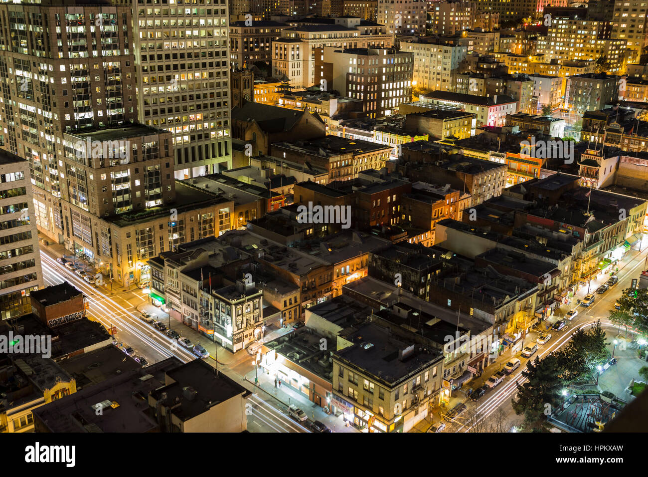 Editorial vue nocturne de Chinatown à San Francisco, Californie. Banque D'Images