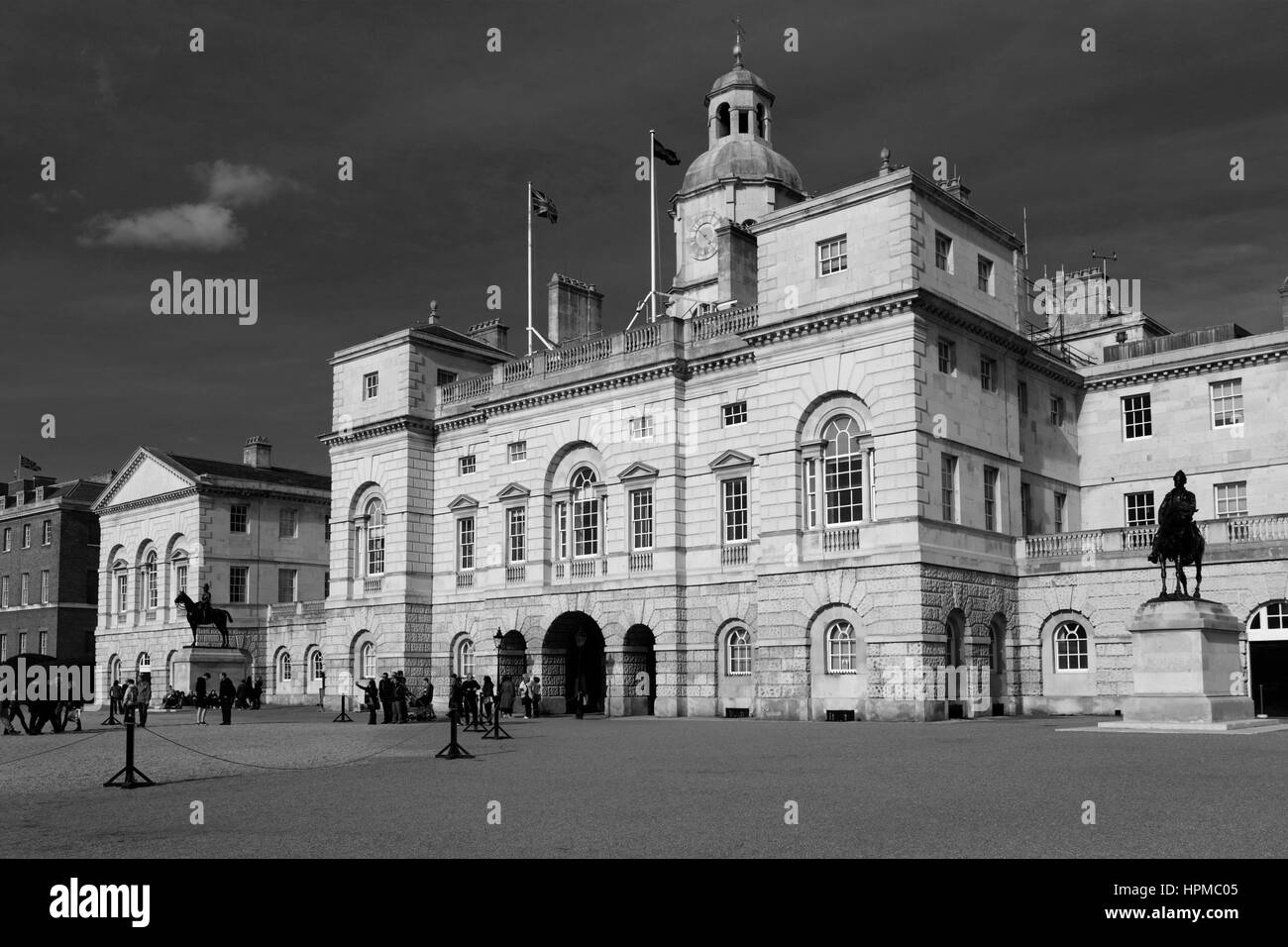 L'été, Horse Guards Parade et l'ancien admirality ; bâtiments ; whitehall London England uk