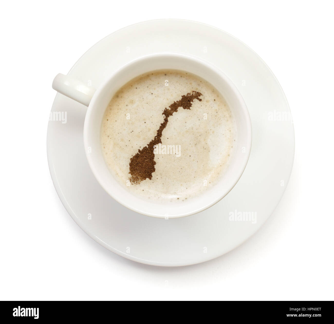 Une tasse de café avec de la mousse et la poudre en forme de Norvège.(série) Banque D'Images