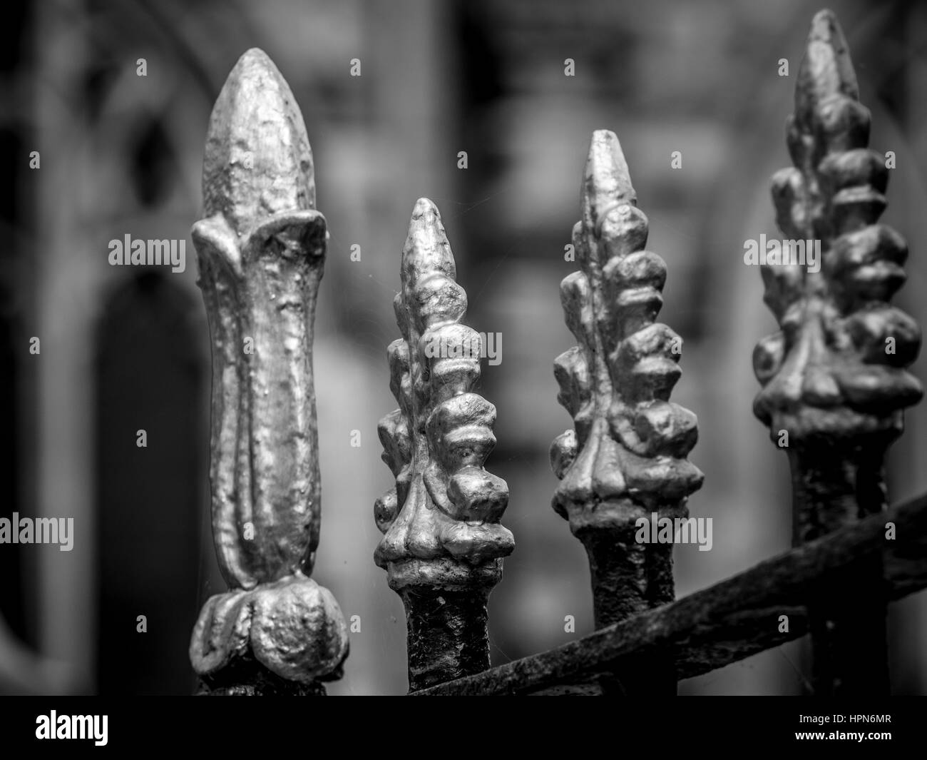 Garde-corps orné à l'extérieur de l'église St Mary, Thirsk, UK Banque D'Images