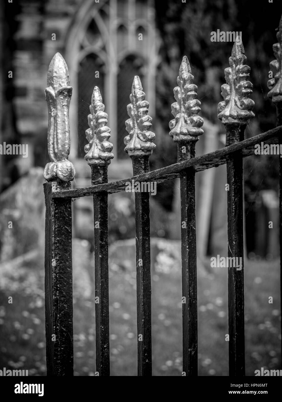 Garde-corps orné à l'extérieur de l'église St Mary, Thirsk, UK Banque D'Images